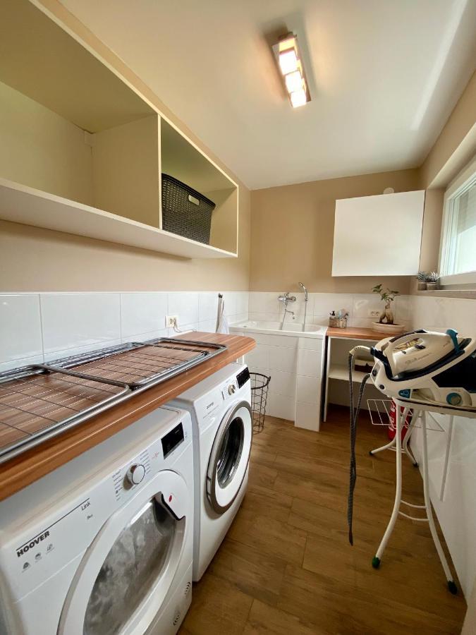 Hisa Helena Villa Kranj Buitenkant foto