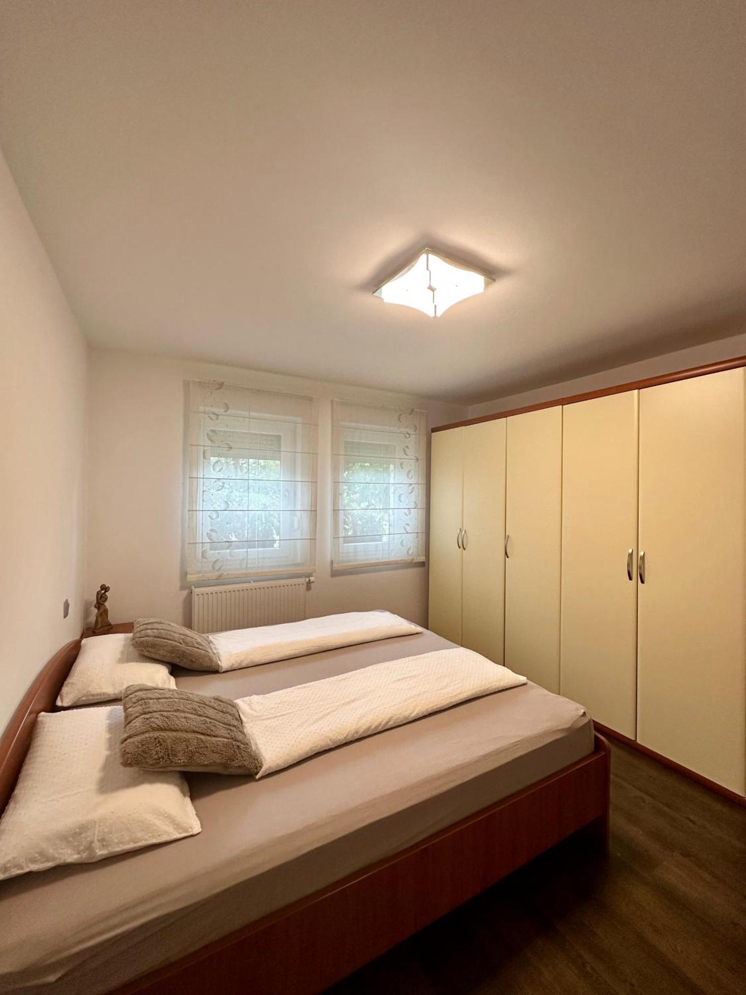 Hisa Helena Villa Kranj Buitenkant foto